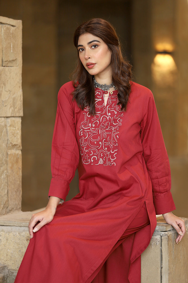 maroon shirt