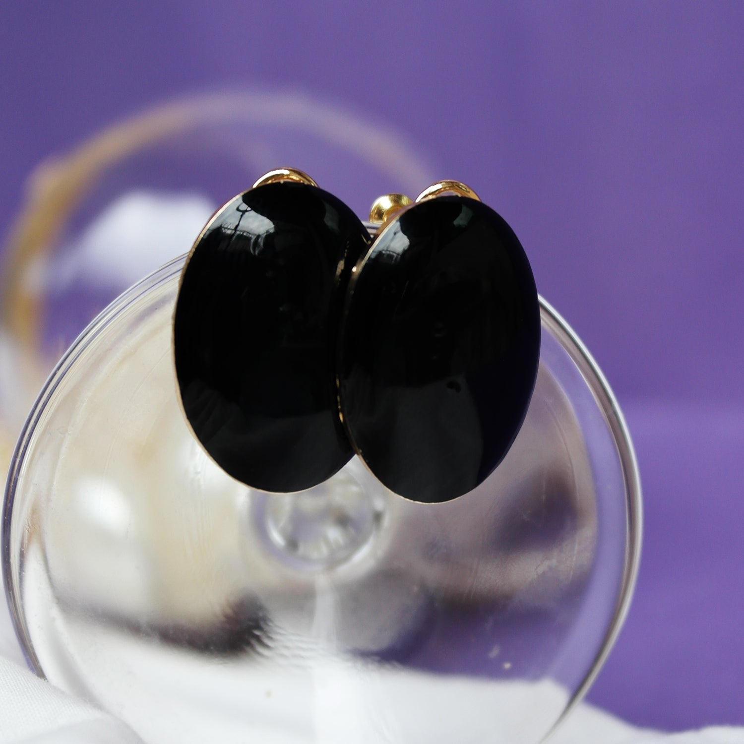 OVAL STUDS BLK