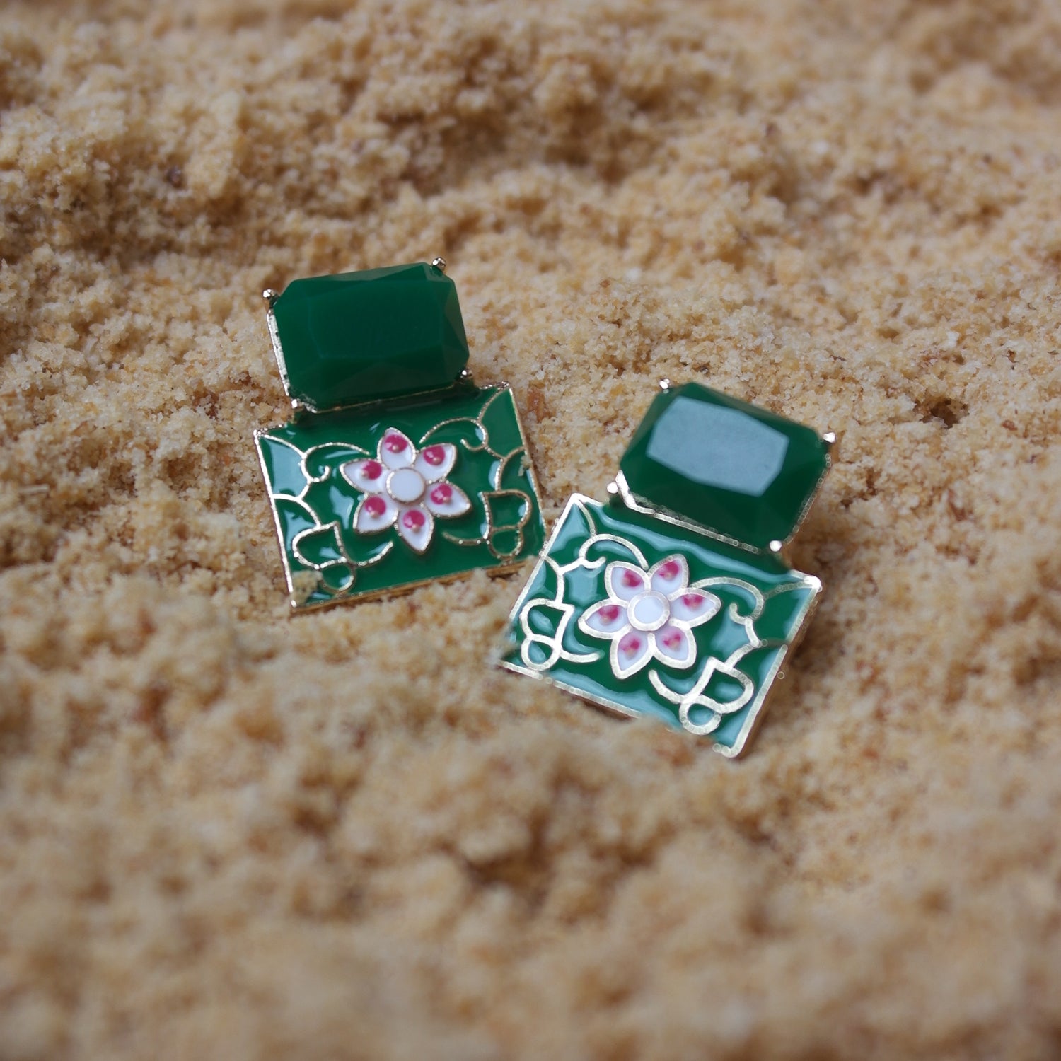 MEENA STUDS